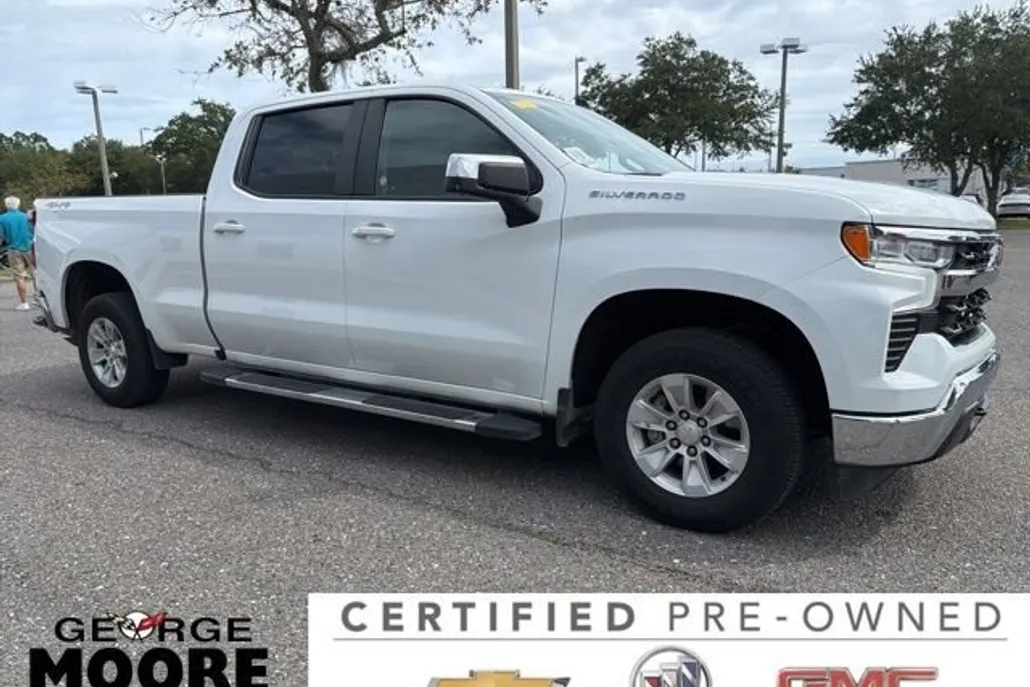 2023 Chevrolet Silverado 1500 LT photo 1