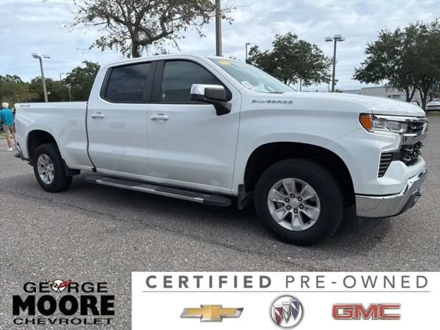 2023 Chevrolet Silverado 1500 LT photo 1