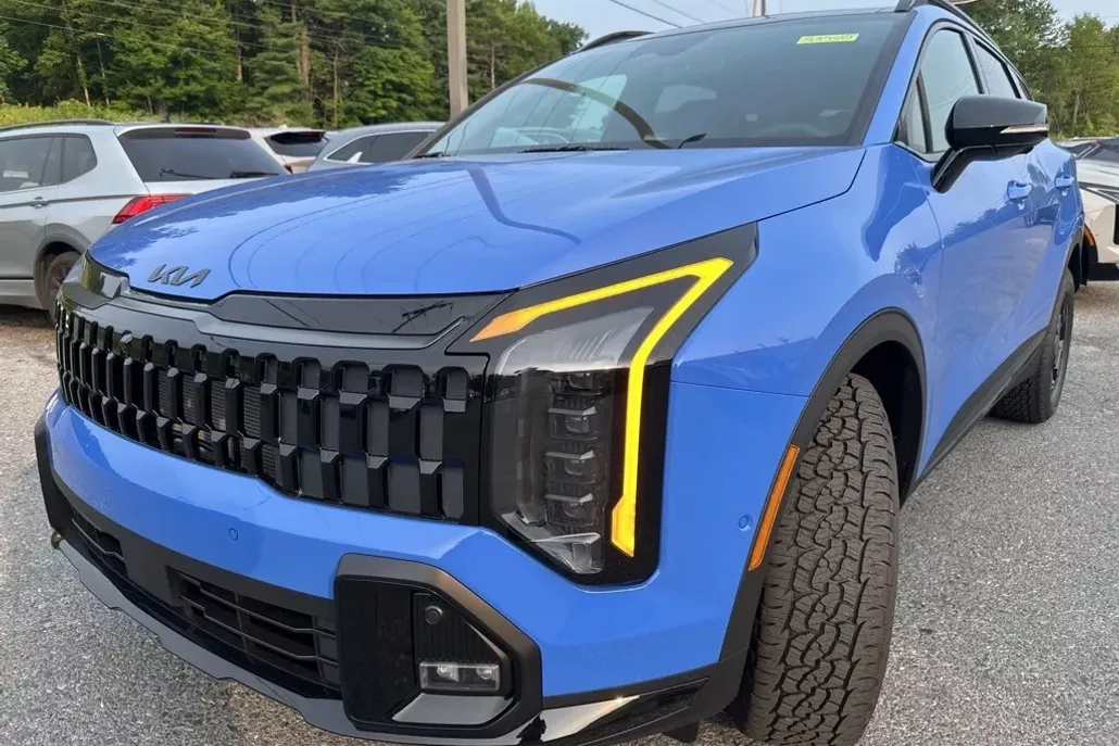 2026 Kia Sportage X-Pro Prestige photo 1