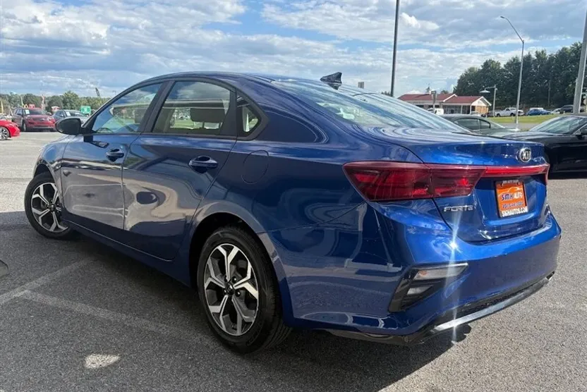 2020 Kia Forte LXS photo 1