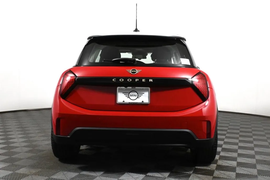 2025 Mini Cooper Hardtop Signature photo 1