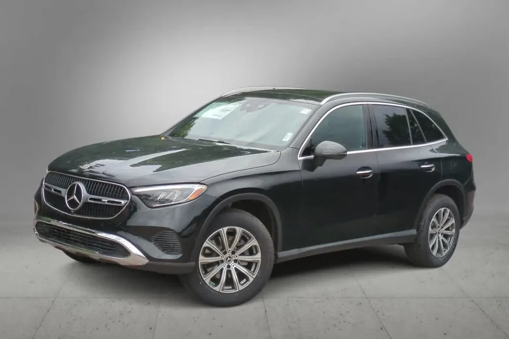 2025 Mercedes Benz GLC 300 4MATIC photo 1