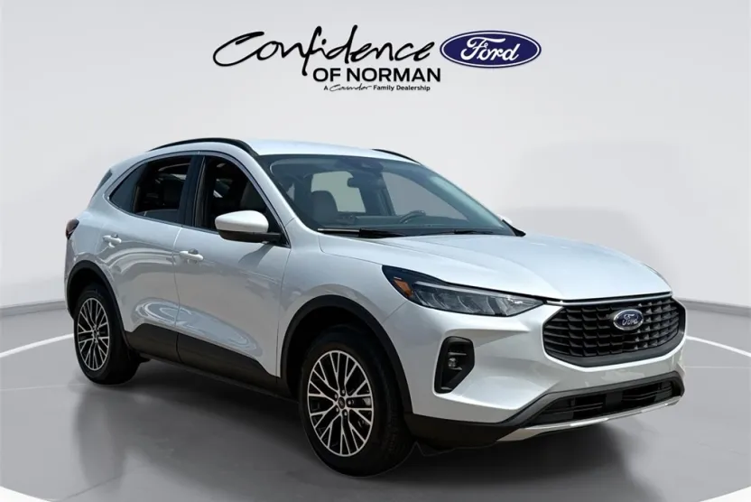2025 Ford Escape Plug-In Hybrid photo 1