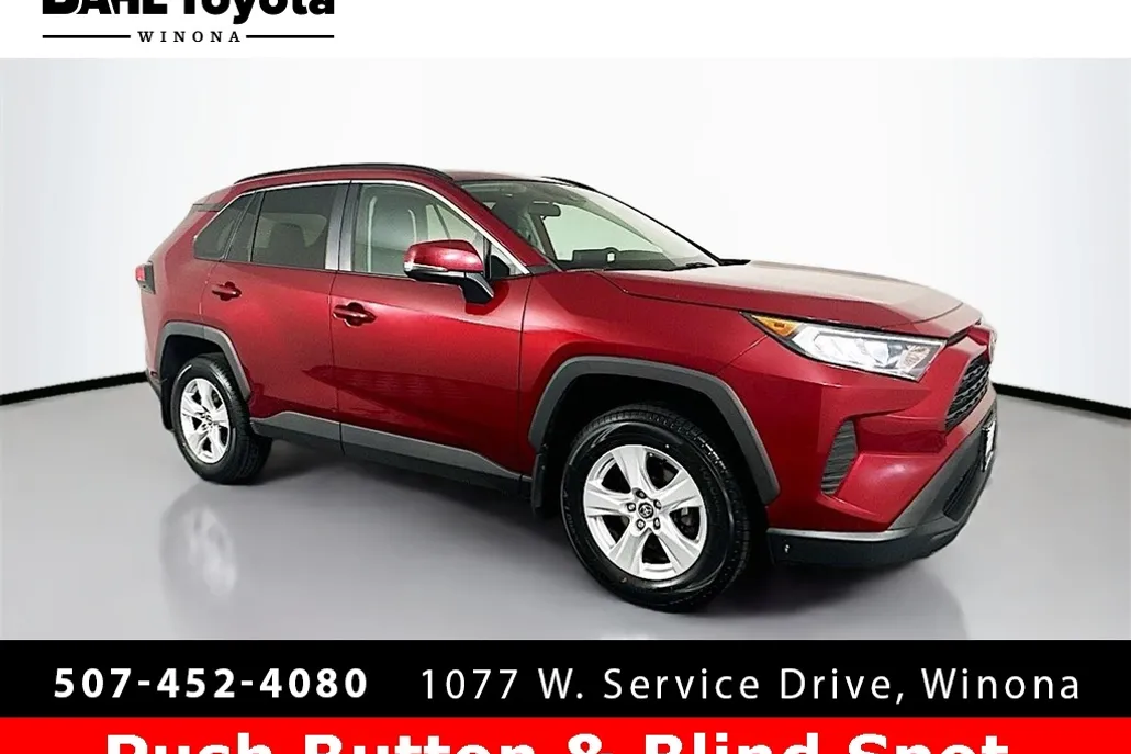 2020 Toyota RAV4 XLE photo 1