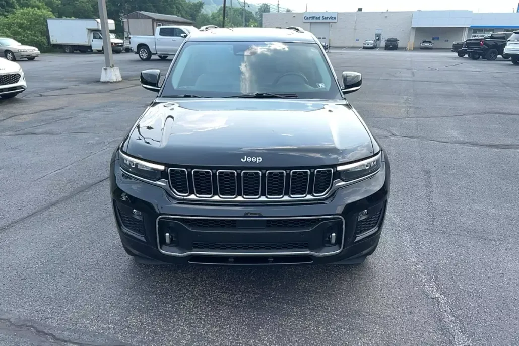 2021 Jeep Grand Cherokee Overland photo 1