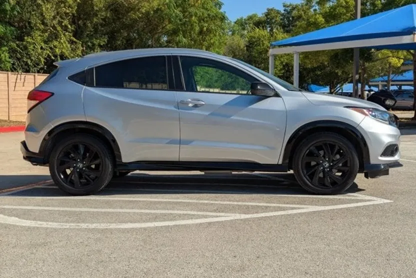 2022 Honda HR-V Sport photo 1