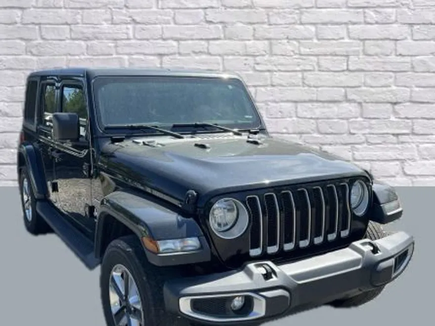 2021 Jeep Wrangler Unlimited Sahara photo 1