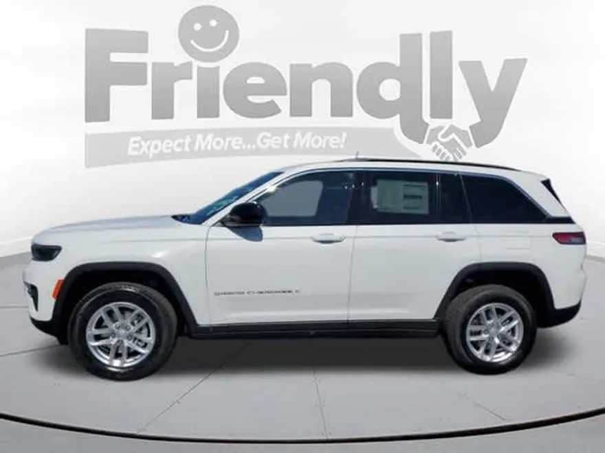 2025 Jeep Grand Cherokee Laredo X photo 1
