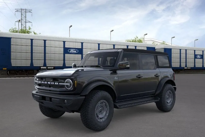 2025 Ford Bronco Outer Banks photo 1
