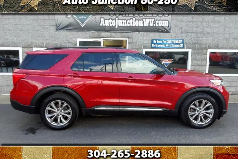 2020 Ford Explorer XLT photo 1