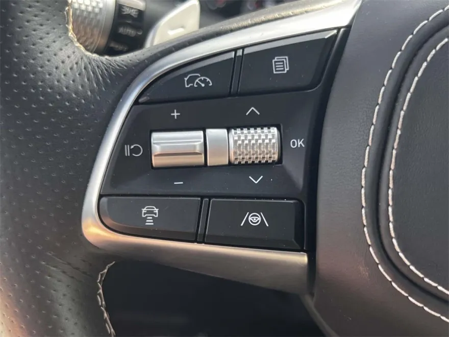 2025 Genesis G70 3.3T Sport Advanced photo 19