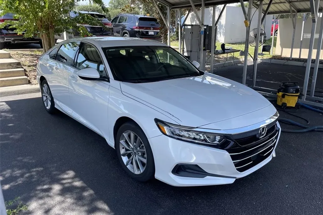 2022 Honda Accord LX photo 1