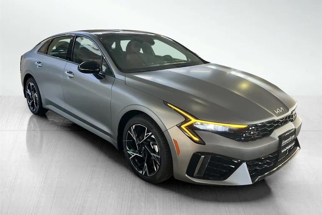 2025 Kia K5 GT-Line photo 1