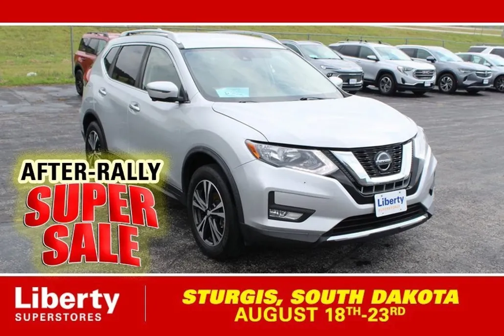 2020 Nissan Rogue SV photo 1