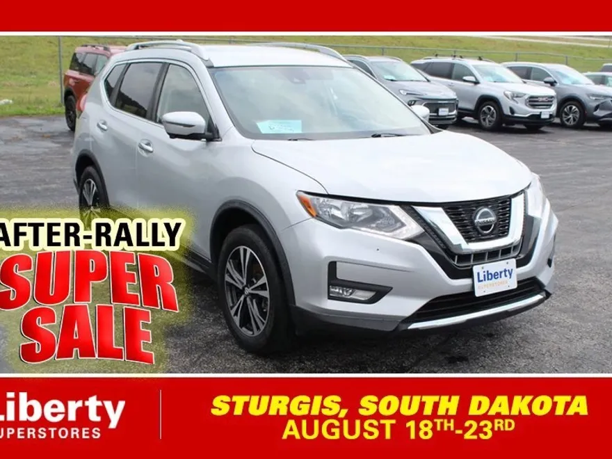 2020 Nissan Rogue SV photo 1