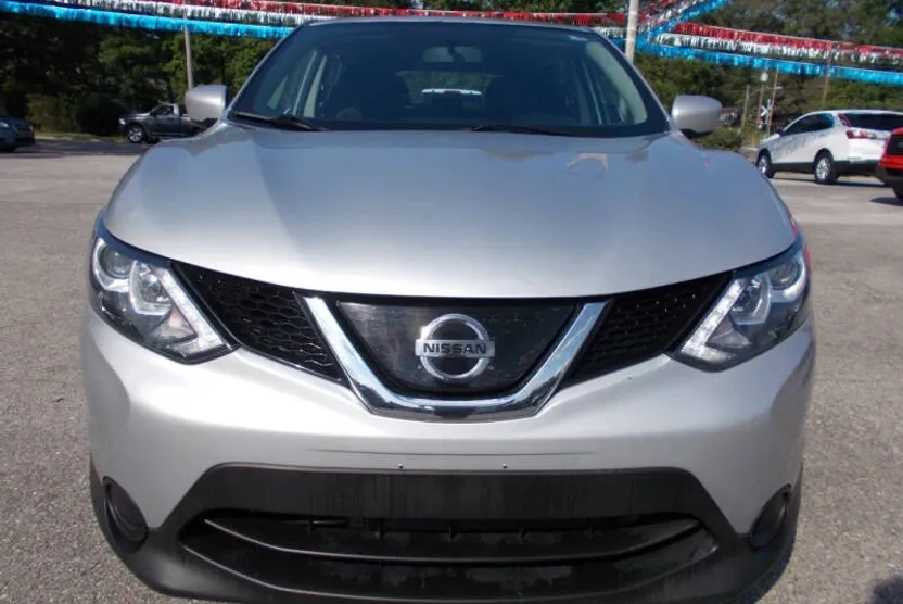 2019 Nissan Rogue Sport S photo 1