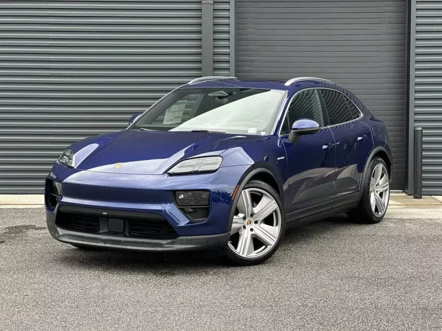 2024 Porsche Macan 4 Electric photo 1