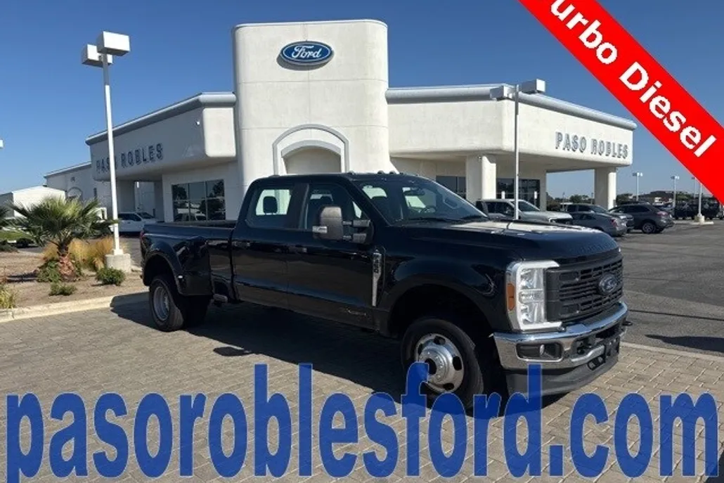 2023 Ford F-350 photo 1