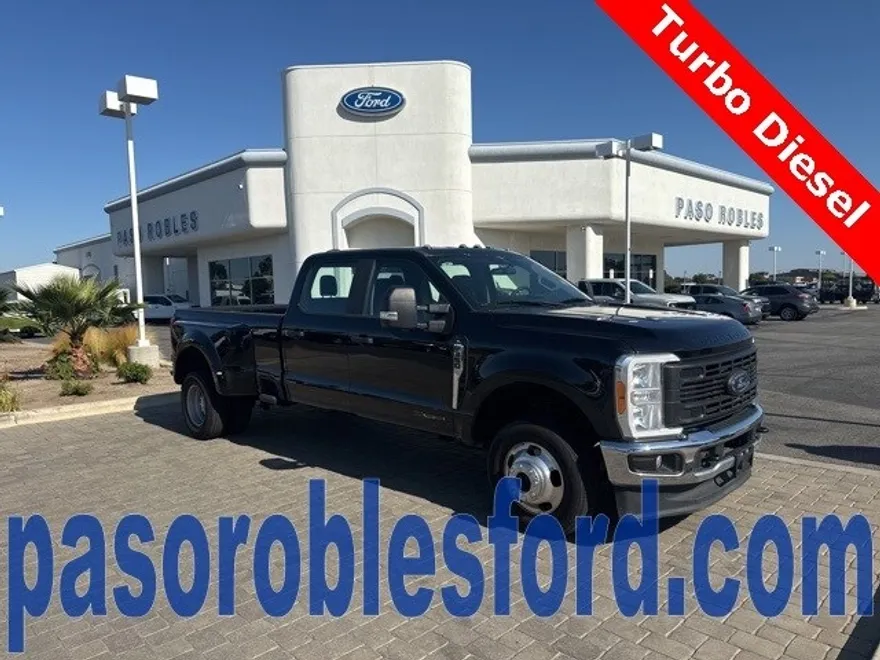 2023 Ford F-350 photo 1