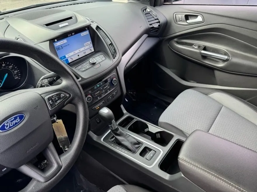 2017 Ford Escape SE photo 1