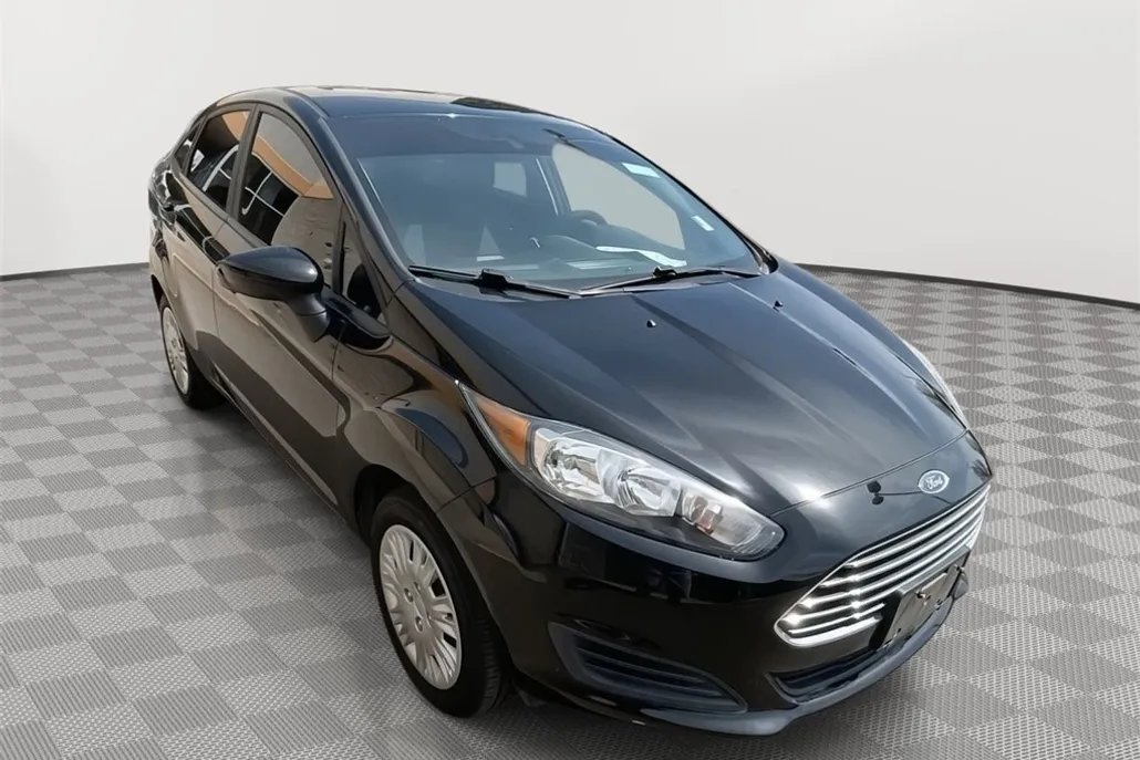 2019 Ford Fiesta S photo 1