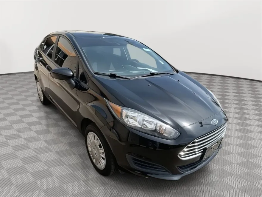 2019 Ford Fiesta S photo 1