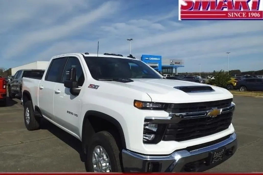 2025 Chevrolet Silverado 2500HD LT photo 1