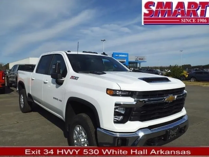 2025 Chevrolet Silverado 2500HD LT photo 1