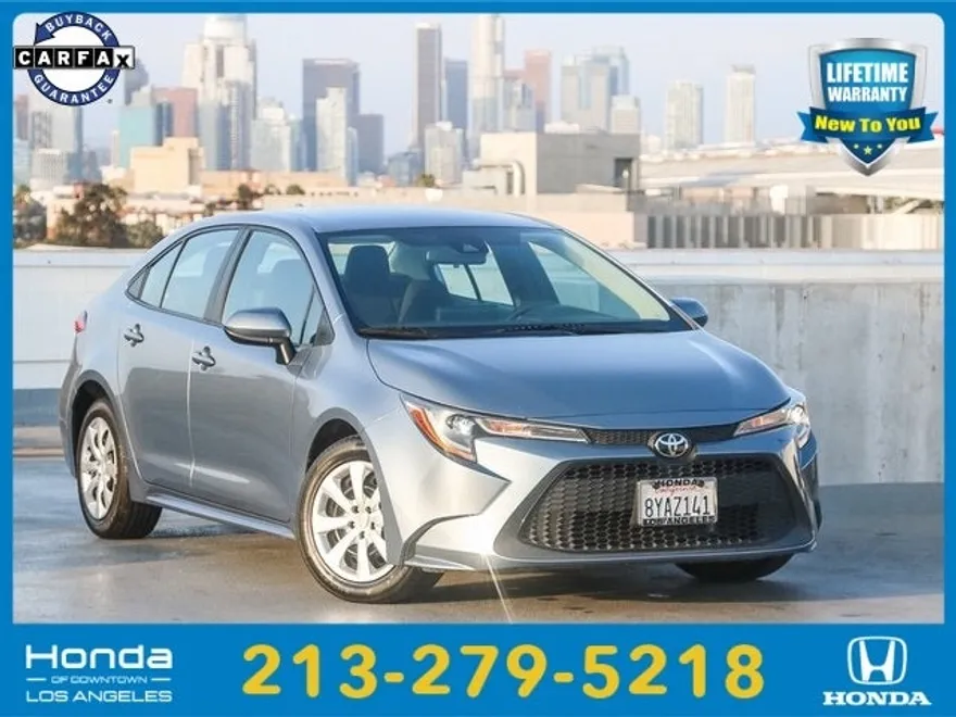 2022 Toyota Corolla LE photo 1