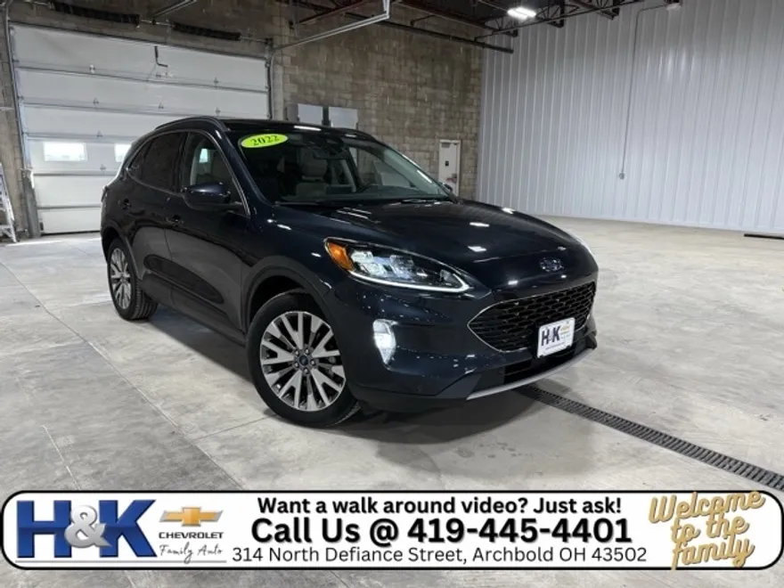 2022 Ford Escape Titanium photo 1