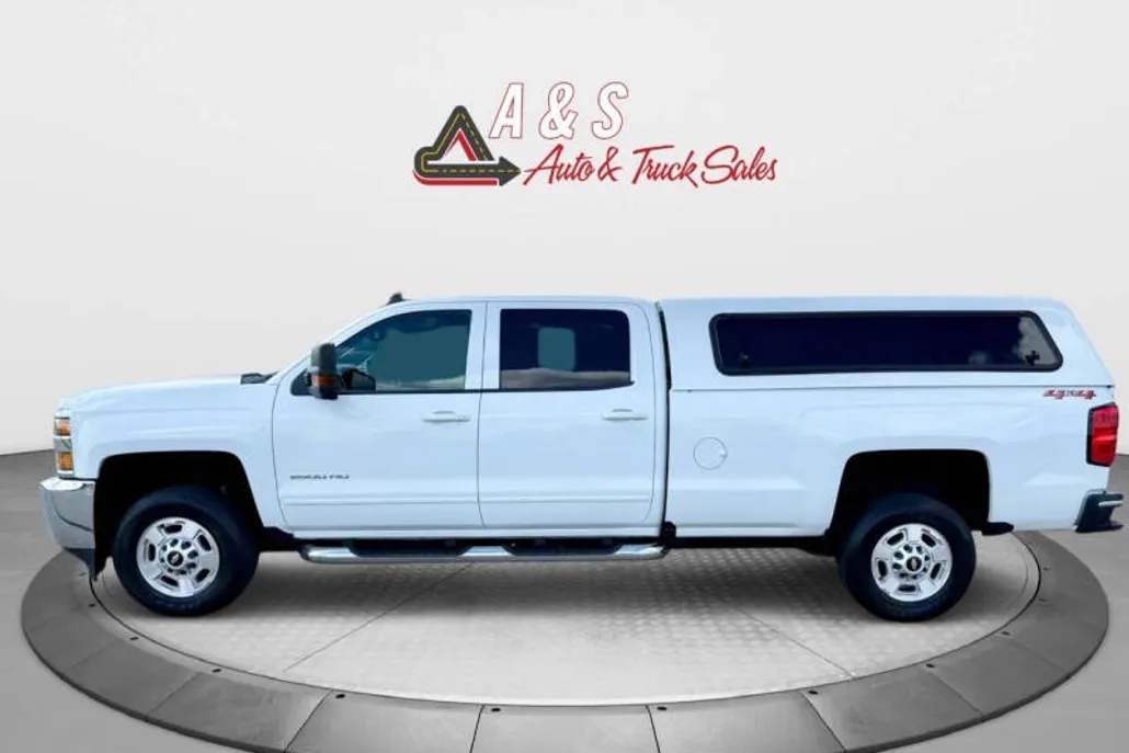 2019 Chevrolet Silverado 2500HD High Country photo 1