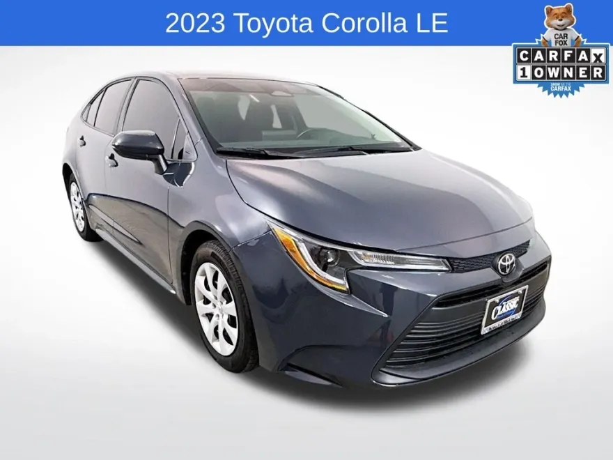 2023 Toyota Corolla LE photo 1