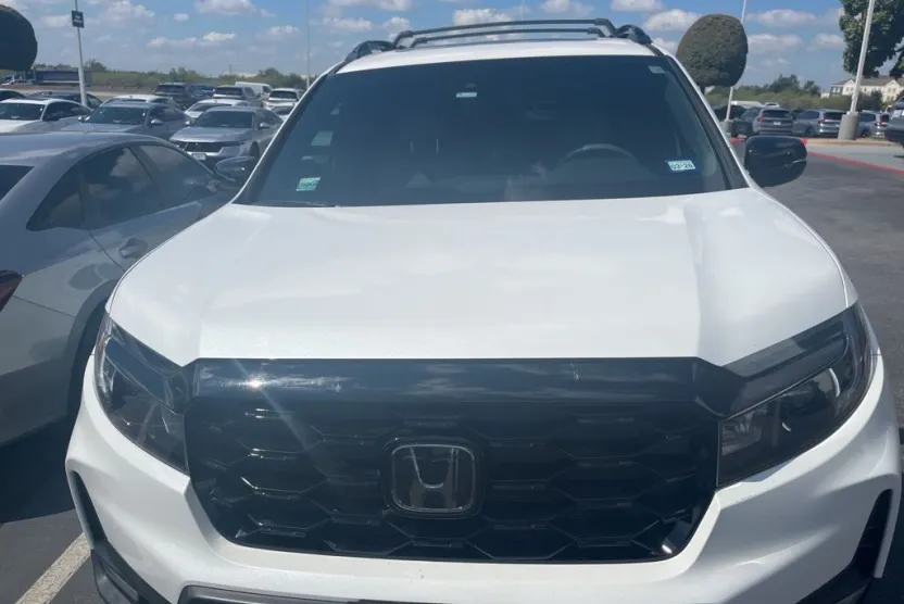 2023 Honda Passport Elite photo 1