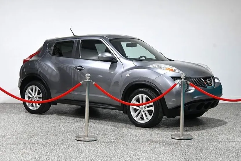 2013 Nissan Juke SV photo 1