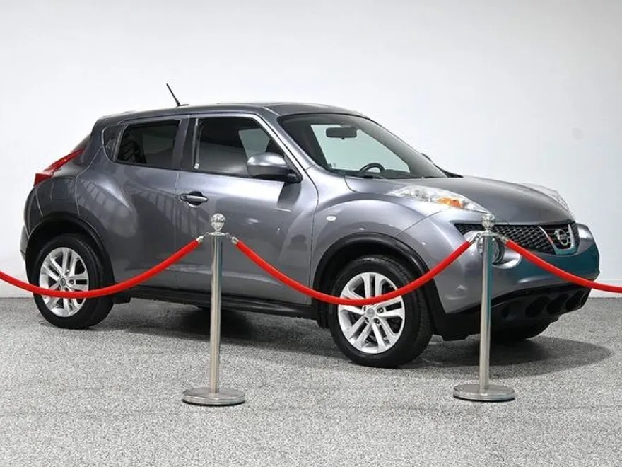 2013 Nissan Juke SV photo 1