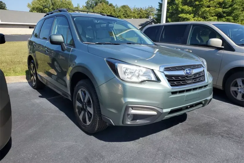 2018 Subaru Forester 2.5i Premium photo 1
