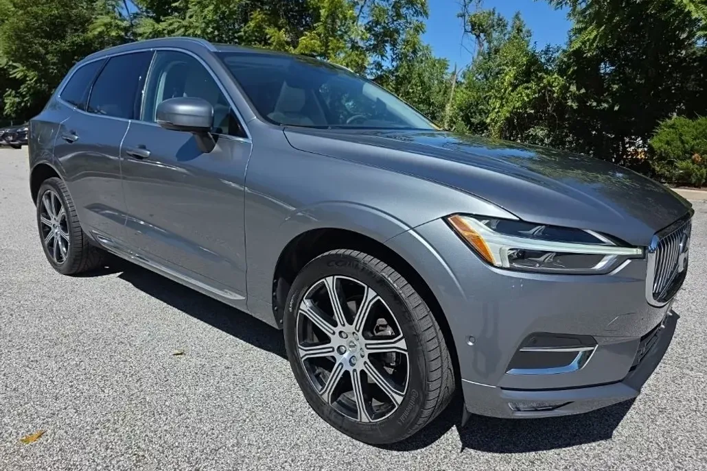 2021 Volvo XC60 T5 Inscription photo 1