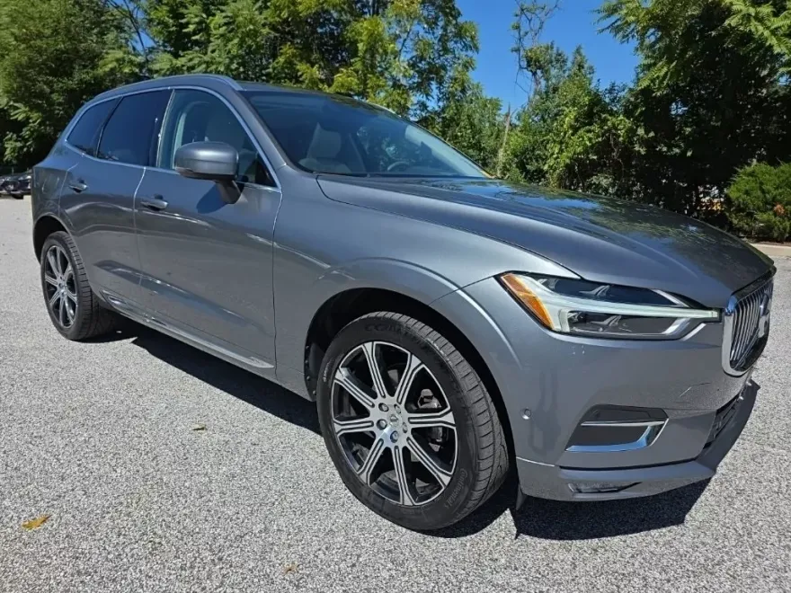 2021 Volvo XC60 T5 Inscription photo 1