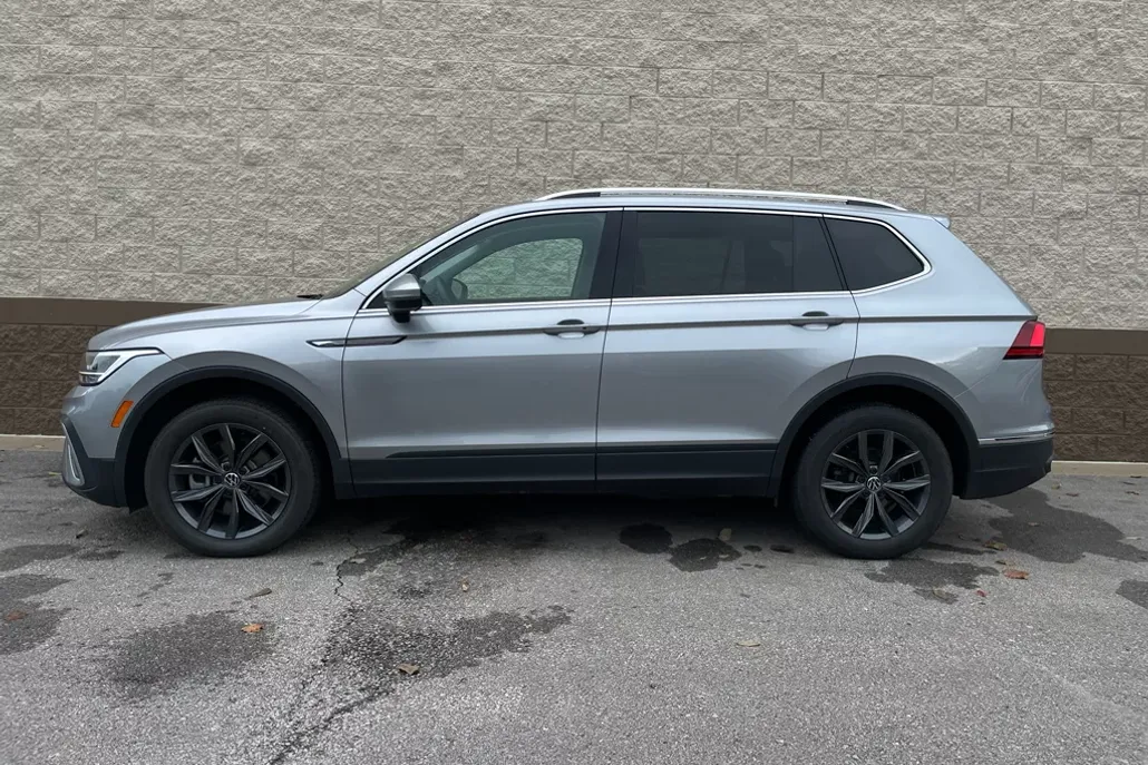 2024 Volkswagen Tiguan SE Wolfsburg Edition photo 1