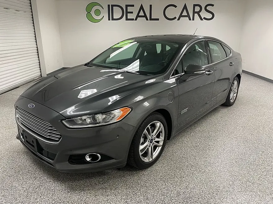 2015 Ford Fusion Energi Titanium photo 1