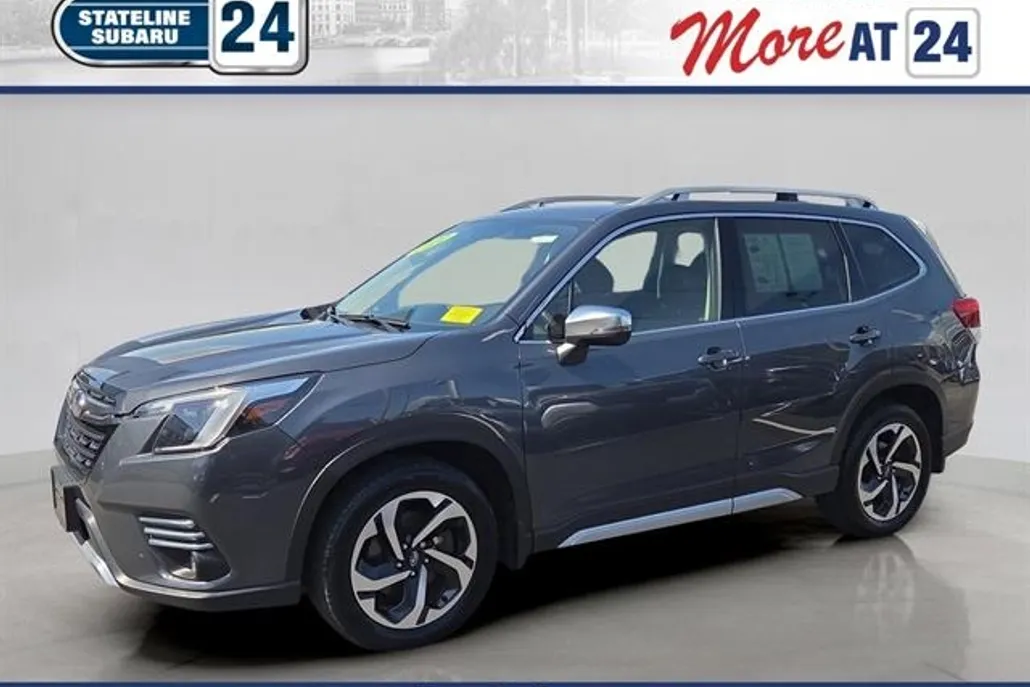 2022 Subaru Forester Touring photo 1
