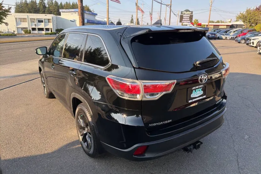 2015 Toyota Highlander XLE photo 1