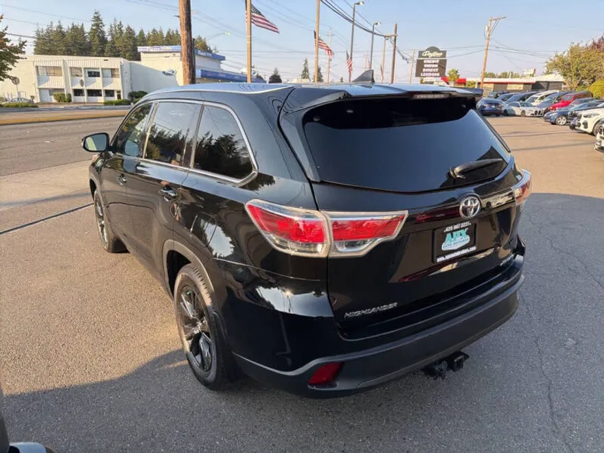 2015 Toyota Highlander XLE photo 1