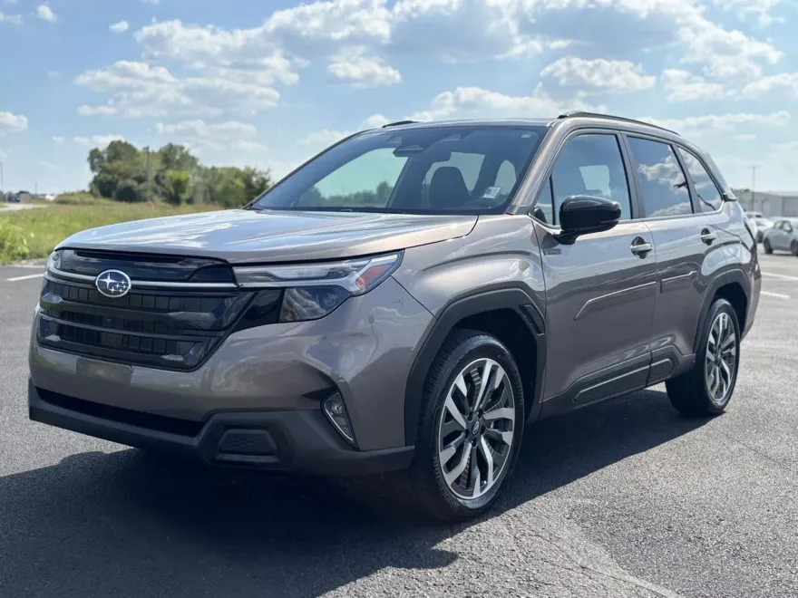 2025 Subaru Forester Touring photo 1