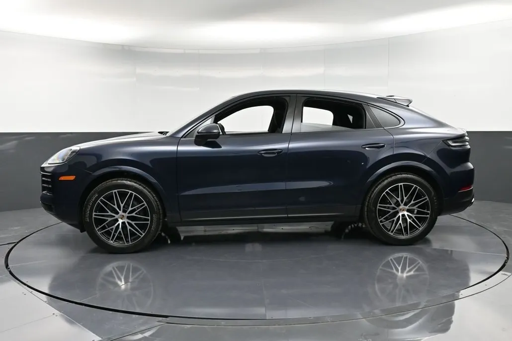2025 Porsche Cayenne Coupe photo 1
