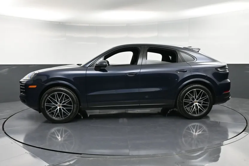 2025 Porsche Cayenne Coupe photo 1