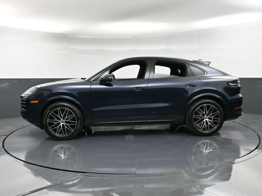 2025 Porsche Cayenne Coupe photo 1