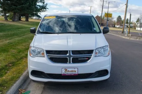 2020 Dodge Grand Caravan SE photo 2