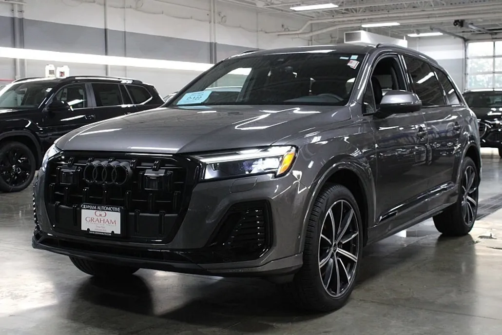 2025 Audi Q7 Premium Plus photo 1