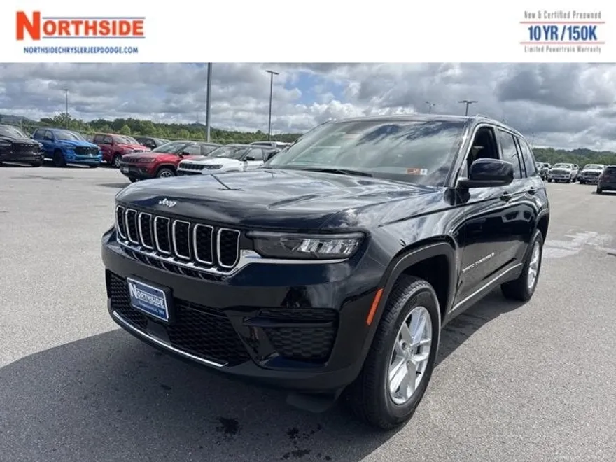 2025 Jeep Grand Cherokee Laredo photo 1